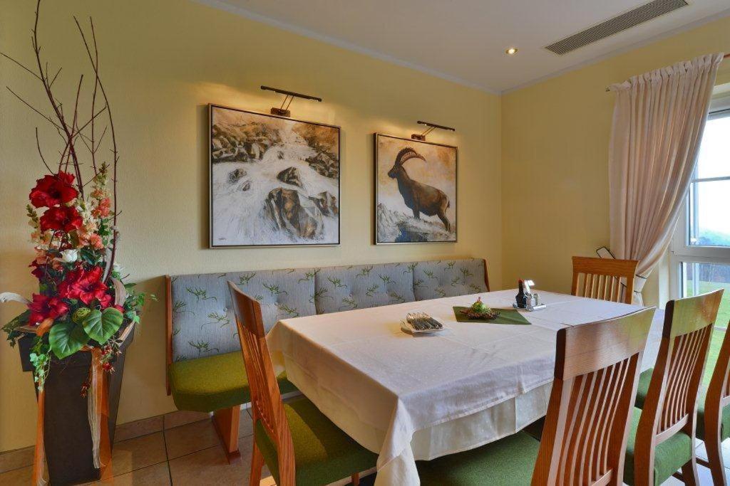 Gasthof Und Hotel Rieder Gmbh Jenbach Εξωτερικό φωτογραφία